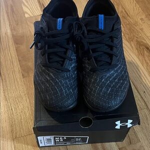 Under Armour UA U Magnetico Select 5 Indoor Soccer Shoe Sz M6.5 W8